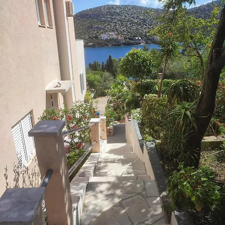 Vesna * Lastovo